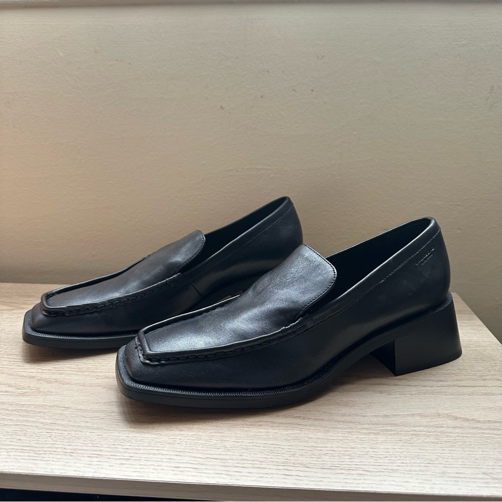 Vagabond Blanca Leather Square Toe Loafers - Black